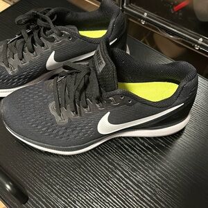 Nike Running shows US8